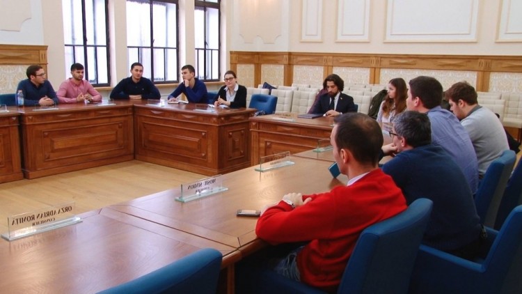 dezbatere studenti basarabeni