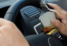Prostul zilei. Aproape de comă alcoolică, era la volanul unei maşini deşi nu avea carnet