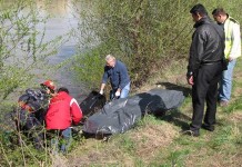 Descoperire macabră! Cadavrul unui bărbat plutea pe râul Mureş