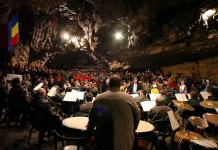 Mâine se va cânta din nou Mozart în Peștera Românești