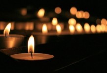 Moment de reculegere la Institutul Francez din Timișoara pentru victimele atentatelor din Paris