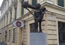Statuia Evei tronează în centrul istoric al Timișoarei