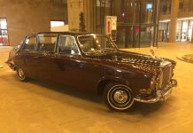 Bijuterii pe patru roți expuse în cadrul celei de-a V-a ediții a Retroparadei de Primăvară