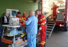 Gospodărie în flăcări la Tomnatic! Patru persoane s-au ales cu arsuri pe corp