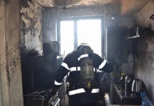 Apartament, în flărcări după o explozie! Un bloc întreg, evacuat!
