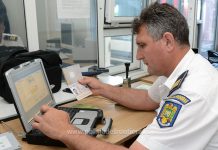 Femeie din Lugoj înșelată de doi romi, cu metoda ”burlanul”. Au fost prinși în cele din urmă