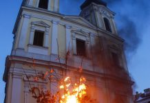 Sârbii din Banat au aprins Badniakul