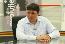 Deputatul Pro România, Adrian Pau îl numește pe primarul Robu, ”omul foarfecă”, după ce a tăiat cablurile de pe stâlpi