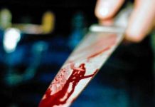 Scene șocante la Ciacova! Mai tânăra nevastă și-a înjunghiat soțul, la nervi