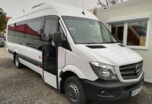 Primaria Dumbravita a achizitionat un nou microbuz pentru elevii din localitate