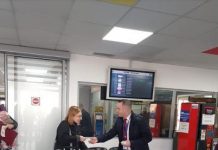 Mărțișoare pentru doamne și domnișoare, pe Aeroportul Internațional din Timișoara
