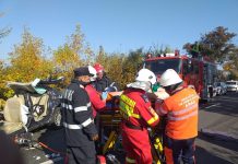 Accident în Timiș: un bărbat a rămas încarcerat într-o autoutilitară, în șanț