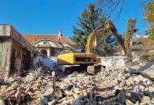 Se lucrează la reabilitarea Clinicii de Balneologie! Pentru început au fost demolate câteva construcții din curtea unității medicale