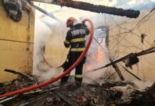 Treziți din somn de un incendiu devastator în Complexul Studențesc din Timișoara
