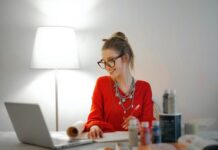 Joburi care ți-ar putea aduce venituri frumoase. Cum sa îți găsești un loc de muncă bine plătit