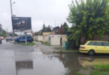 Dumbrăviţa, o mare baltă când ploaia ia prin surprindere autorităţile