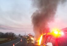 Eveniment rutier nedorit la intrarea în Margina! O maşină a luat foc în mers