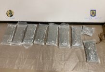 Săltați direct când puneau mâna pe coletul cu droguri