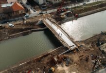 Cum era de așteptat, Primăria Timișoara refuză recepția Pasarelei Gelu. De ce e deschisă de mult timp