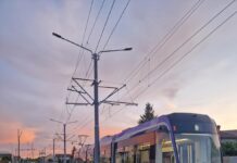 Încă un tramvai blocat din cauza unui șofer care degeaba are carnet!