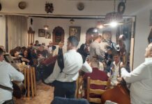 O noua degustare de vinuri la restaurantul Baba Zorka, din Dinias. Somelier, proprietarul Cramei Chateau Cristi din Republica Moldova