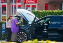 Ce să faci când mașina ți s-a stricat în București: Închiriază și păstrează-ți independența