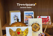 Am intrat în luna iubirii. Găsești cărți poștale drăguțe la magazinul de suveniruri al primăriei