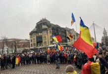 FOTO Timișorenii au protestat contra anulării alegerilor și actualei conduceri a țării, la apelul AUR