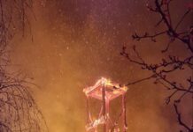 După dezastrul provocat cu arderea Bisericii de lemn de la Topla, Muzeul Satului promite restaurarea