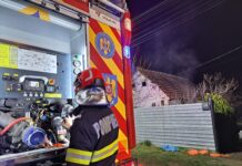 Incendiu duminică la margine de Ronaț. Două persoane au ajuns la spital