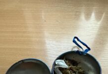 Un tânăr se droga ziua în amiaza mare, în fața blocului, în Săptămâna Luminată!