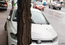 FOTO Accident pe Calea Martirilor. Un tânăr a ajuns la spital