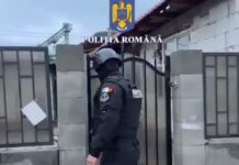 Le îmbrăţişa pe victime până le fura tot ce aveau în buzunare