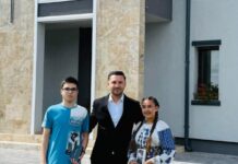 Premianții din Remetea Mare! Doi elevi merituoși au fost recompensați