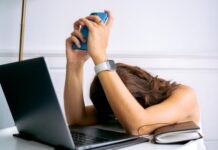 De ce nu te mai poți concentra? 7 cauze reale și ce se întâmplă în creierul tău