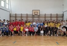 Oina românească prinde viață în sălile de sport din Timișoara
